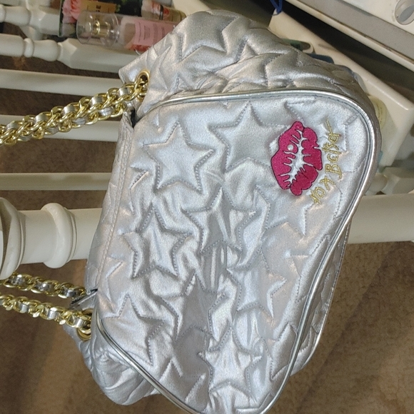 Betsey Johnson Silver quilted handbag - Picture 1 of 4